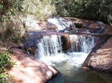 1800157fc8866d1c96bf249ec5ceca.jpeg · Chácara à venda em Antônio Dias, Cocais, 1500m²