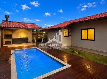 Casa na praia com piscina e sauna a 5 minutos do mar · Casa na praia com piscina e sauna a 5 minutos do mar