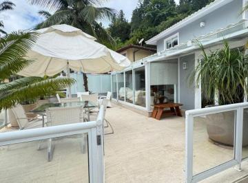 Casa · 240m² · 5 Quartos · Luxo à beira-mar em um refúgio exclusivo em Angra dos Reis