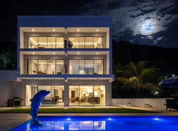 Casa · 480m² · 4 Quartos · Casa alto padrãopé na areia