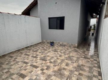 Casa de 2 quartos, Itanhaém · Casa com piscina e 2 quartos em Itanhaém.