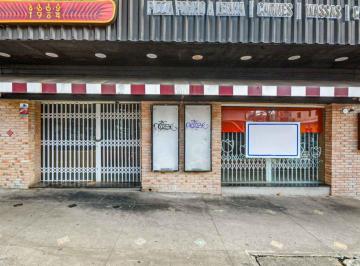 Comercial · 180m² · Casa comercial na Avenida Lins de Vasconcelos, N. 1354 • 180 m²
