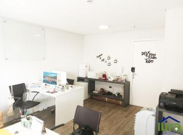 v3891a.jpg · Comercial - Centro
