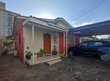Casa · 133m² · 2 Quartos · 3 Vagas · Casa com 2 quartos e 3 vagas no bairro Camaquã