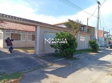 Casa · 510m² · 3 Quartos · 8 Vagas · Casa em Frente à Praia com 3 Quartos, Suíte e 8 Vagas na Barra de São João