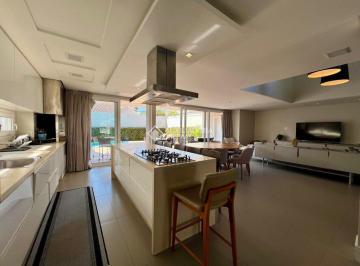 Casa · 277m² · 3 Quartos · 4 Vagas · Casa no bairro Santa Mônica