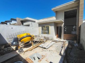 2b51431bfe0dfb065c048ee8fe5374c50b591841 · Linda casa com 2 quartos em Rio das Ostras no Extensão do Bosque