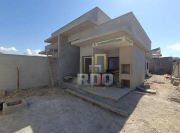 f90a0d8110e044a9400cbcd211da61d6b1598de1 · Casa linear com 3 quartos a venda em Rio das Ostras no Enseada das Gaivotas