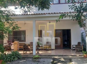 2f10cefeefec6189bb0984fa6cd93746f3eeed7c · Casa com 4 quartos à venda, Centro - Rio das Ostras/RJ