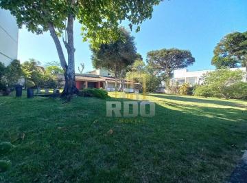 e6c2f880f73e6583cf563459f0654a9b0af6a94a · Terreno à venda, 1230 m² no Centro de Rio das Ostras