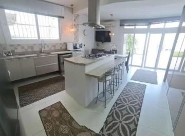 Casa de 3 quartos, São Paulo · Casa a venda na Vila Mariana com 3 Dormitórios