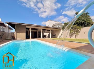 Foto 01 · Casa Averbada com piscina no bairro Iririú em Joinville