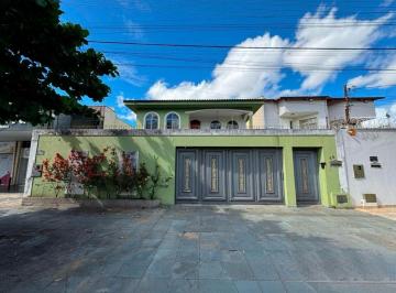Foto · Espetacular Sobrado à Venda em Goiânia-GO, no Jardim América - 5 Quartos, 2 Suítes, 4 Salas, 5 Banhe