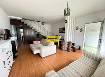 Comercial · 224m² · 3 Quartos · 2 Vagas · Sobrado à Venda com 224m², 3 Dormitórios e 2 Vagas em Excelente Localização