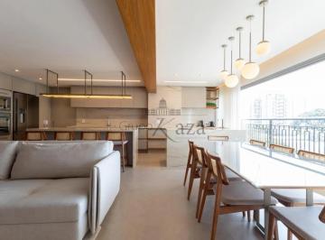 Apartamento · 153m² · 3 Quartos · 2 Vagas · Apartamento - Moema - 3 Suítes - 153m².