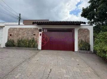 Casa · 235m² · 3 Quartos · 2 Vagas · Casa térrea para VENDA localizada no bairro QUINTA DAS VIDEIRAS, na cidade de Jundiaí.
