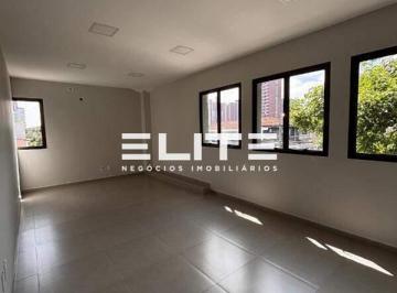 Comercial · 300m² · Andar / Sala comercial para alugar em Santo André (Jardim) | 300m² | 8 salas