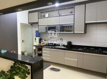 Casa · 200m² · 2 Quartos · 4 Vagas · Casa para venda em Campestre de 200.00m² com 2 Quartos, 1 Suite e 4 Garagens
