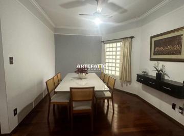Casa · 186m² · 3 Quartos · 3 Vagas · Casa para venda em Vila Santa Rita de 186.00m² com 3 Quartos, 1 Suite e 3 Garagens