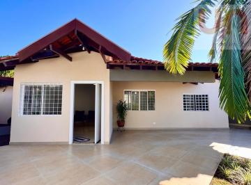Casa · 180m² · 3 Quartos · 3 Vagas · Casa no Carandá Bosque  -  Campo Grande