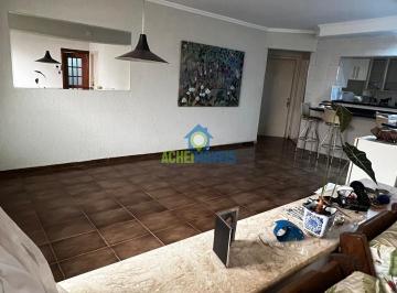 Casa de 4 quartos, Araçatuba · Casa para alugar em Vila Mendonça de 209.90m² com 4 Quartos, 1 Suite e 2 Garagens