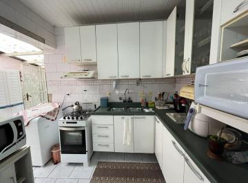 cozinha térrea · EXCELENTE CASA 3 ANDARES BAIRRO FLORESTA