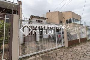 28-CASA-4D-SARANDI-PORTO-ALEGRE-217694 · Excelente sobrado zona norte