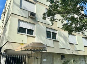 Apartamento · 68m² · 2 Quartos · 1 Vaga · Amplo apartamento 2 quartos, 2 banheiros e vaga coberta escriturada na Cristiano Fischer.