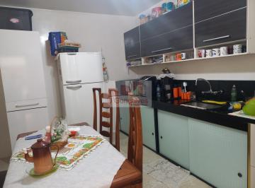 Casa · 193m² · 3 Quartos · 1 Vaga · Sobrado para venda em Centro de 193.00m² com 3 Quartos e 1 Garagem