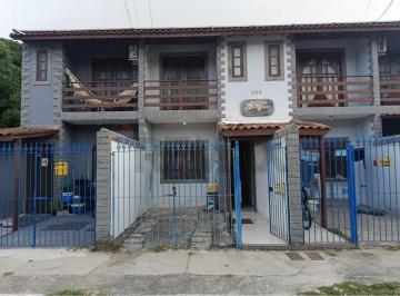 Casa · 1 Quarto · 1 Vaga · Charmosa Casa de Vila para Alugar em Cabo Frio, RJ