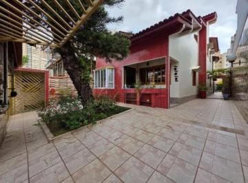 Casa · 220m² · 3 Quartos · 3 Vagas · Casa para venda 220 m², 3 quartos, 3 vagas, Churrasqueira e Piscina - Santa Teresinha