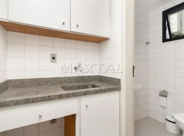 Comercial · 40m² · 1 Vaga · Conjunto comercial para venda em Saúde, 40m², 1 banheiro e 1 vaga de garagem, ótima localização