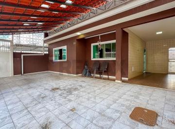 Casa · 140m² · 3 Quartos · 3 Vagas · QNL 6 - Casa com 3 Quartos - churrasqueira
