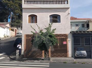 Casa · 228m² · 3 Quartos · Sobrado á venda na Parada Inglesa- 228m de área construída.
