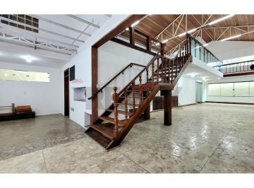Comercial · 377m² · Galpão Comercial para locação com mezanino 377m² R$ 13.500,00/Mês  Bairro Jardim-Sant0 André-