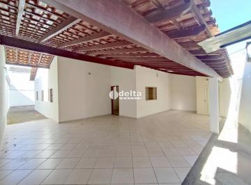 Casa · 150m² · 3 Quartos · 4 Vagas · Casa com 3 quartos sendo 1 suíte, disponível para locação no bairro Cidade Jardim em Uberlândia-MG