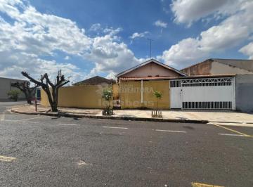 Casa · 97m² · 2 Quartos · 2 Vagas · Casa de Esquina com Excelente Espaço e Conforto - Parque das Aroeiras (Aceita permuta)