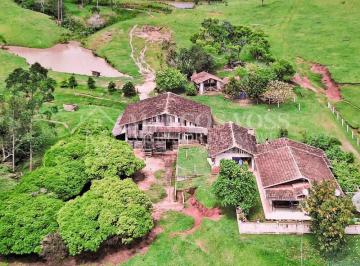 Rural · 185112m² · 4 Quartos · 2 Vagas · Sítio no Mosquito, Agronômica/SC