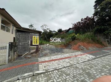 Terreno · Terreno no Vila Nova com projeto para 6 unidades residenciais
