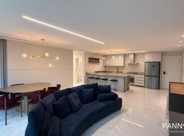 Apartamento · 141m² · 4 Quartos · 3 Vagas · Apartamento com 4 dormitórios para alugar, 141 m² por R$ 18.650/mês - Centro - B