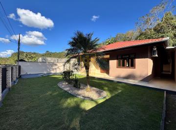Casa · 136m² · 3 Quartos · 2 Vagas · Casa com spa e área de festas no bairro Ribeirão Areia em Pomerode