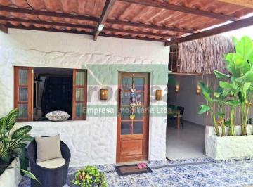 Casa · 400m² · 2 Quartos · Casa de rua : / Residencial / Praça 14 de Janeiro