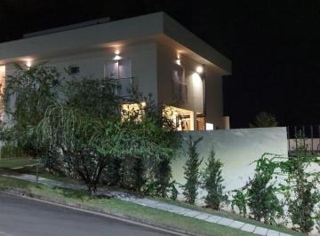 Casa · 500m² · 4 Quartos · 6 Vagas · Casa de Condomínio para alugar em Chácaras Silvania de 500.00m² com 4 Quartos, 4 Suites e 6 Garagens