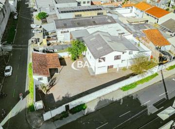 Comercial · 262m² · 2 Quartos · 10 Vagas · Casa Comercial a Venda em Pineville - Oportunidade Unica!