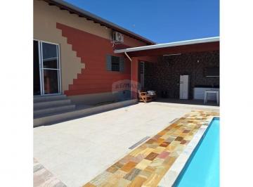 Casa · 143m² · 2 Quartos · Casa para alugar em Jardim Cruzeiro Do Sul de 142.53m² com 2 Quartos