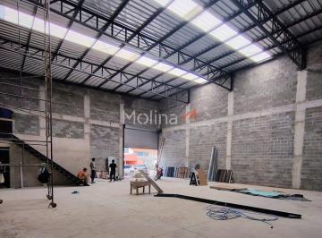 Comercial · 300m² · Galpão / Depósito / Armazém para alugar em Jardim Ponte Grande de 300.00m²