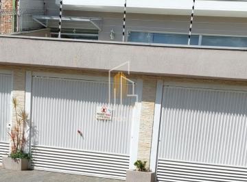 Casa · 397m² · 3 Quartos · 5 Vagas · Sobrado de 397m² com 3 dormitórios / 1 suíte, 4 banheiros e 5 vagas à venda na região da Lala - SP