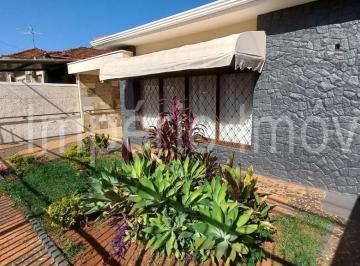 Casa · 202m² · 3 Quartos · 4 Vagas · Casa para venda em Centro de 202.00m² com 3 Quartos, 1 Suite e 4 Garagens
