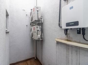 58eb9807-7ae6-470f-b0aa-4d63401e1949 · Excelente sobrado para venda em City Recanto Anastácio com 3 quartos, sendo 3 suítes, 158m²