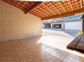 fd2fe89d-9056-4a65-a0a4-c190498a1cc6 · Excelente casa em condomínio para venda com 3 quartos, sendo 1 suíte, 125m²